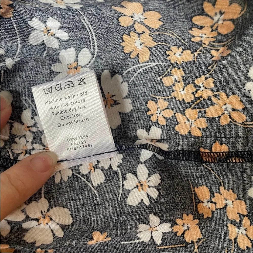 Draper James Lucinda Popover Dress in Fall Field Flowers - Picture 5 of 9
